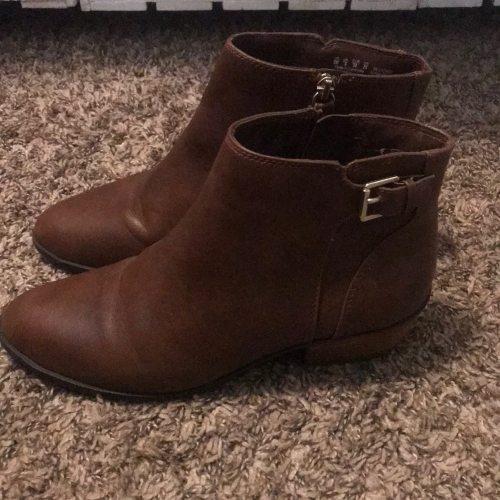 Brown Dr. Scholl’s Booties size 8
